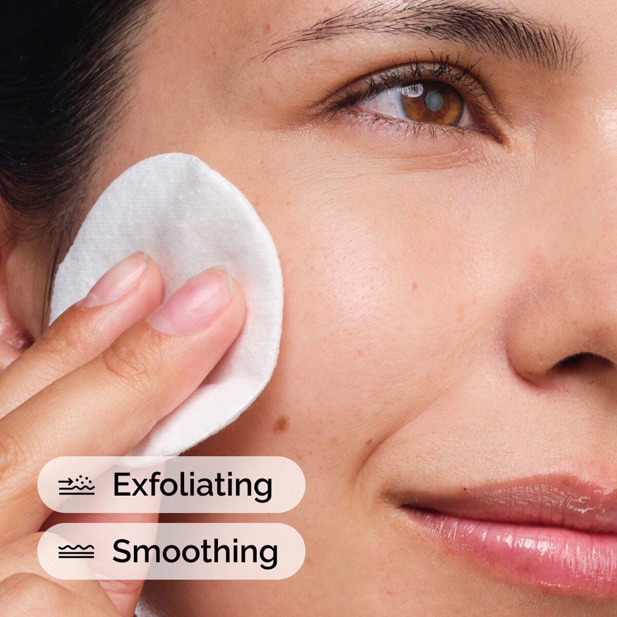 glycolic-acid-7-exfoliating-toner-z2 ord-glycolic-acid-exfoliating-toner-model-application-with-benefits.jpg